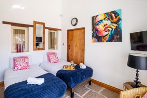 Bedroom- click for photo gallery